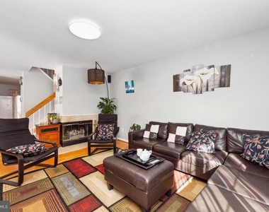 8308 Southern Oaks Court - Photo Thumbnail 9