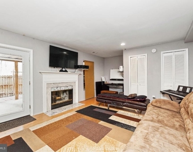8308 Southern Oaks Court - Photo Thumbnail 28