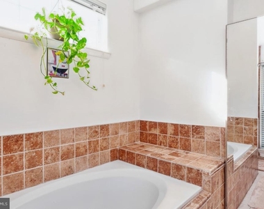 8308 Southern Oaks Court - Photo Thumbnail 20