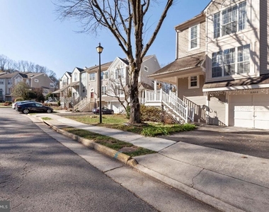 8308 Southern Oaks Court - Photo Thumbnail 1
