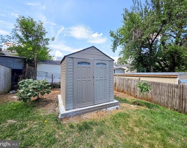 5818 Fifer Drive - Photo Thumbnail 16