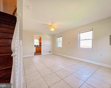 5818 Fifer Drive - Photo Thumbnail 3