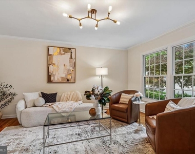 1851 Wainwright Drive - Photo Thumbnail 4