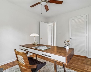 1851 Wainwright Drive - Photo Thumbnail 21