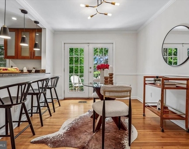 1851 Wainwright Drive - Photo Thumbnail 12