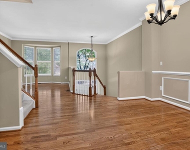 4129 Grover Glen Court - Photo Thumbnail 2