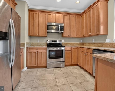 4129 Grover Glen Court - Photo Thumbnail 3