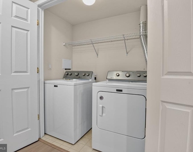 4129 Grover Glen Court - Photo Thumbnail 7