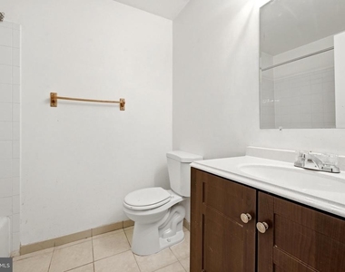 1405 Northgate Square - Photo Thumbnail 16