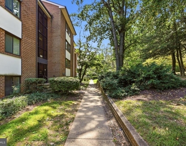 1405 Northgate Square - Photo Thumbnail 1