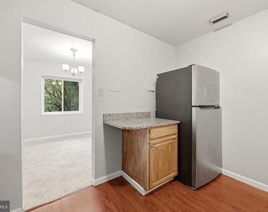 1405 Northgate Square - Photo Thumbnail 11