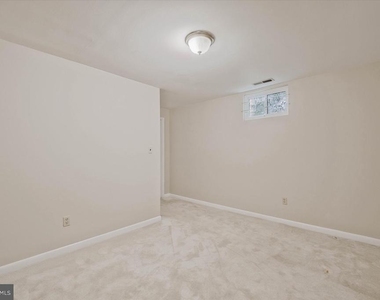 7177 Lake Cove Drive - Photo Thumbnail 35
