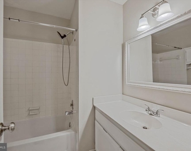 7177 Lake Cove Drive - Photo Thumbnail 21