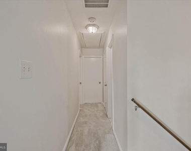 7177 Lake Cove Drive - Photo Thumbnail 16