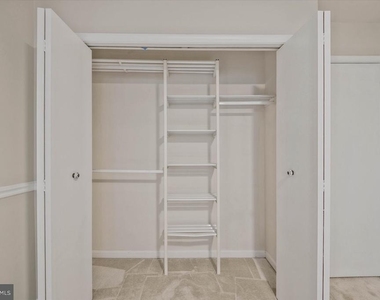 7177 Lake Cove Drive - Photo Thumbnail 33
