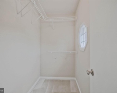 7177 Lake Cove Drive - Photo Thumbnail 20