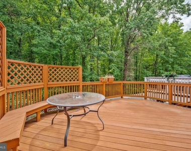 7177 Lake Cove Drive - Photo Thumbnail 3