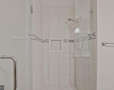 7177 Lake Cove Drive - Photo Thumbnail 28