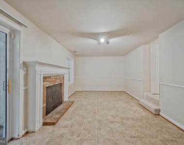 7177 Lake Cove Drive - Photo Thumbnail 4