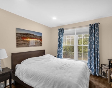 4328 Gypsy Court - Photo Thumbnail 14