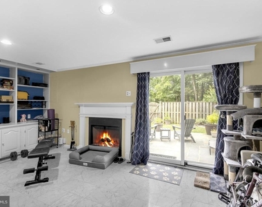 4328 Gypsy Court - Photo Thumbnail 21