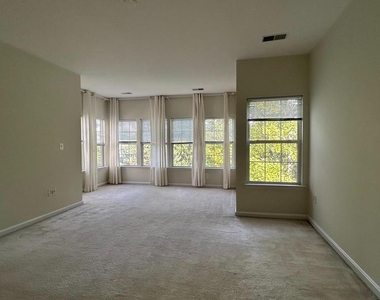 13906 Gothic Drive - Photo Thumbnail 13