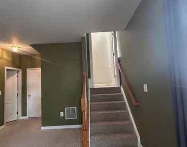 13906 Gothic Drive - Photo Thumbnail 22