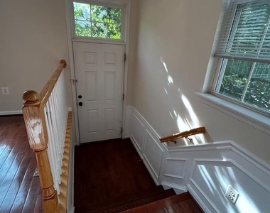 13906 Gothic Drive - Photo Thumbnail 2