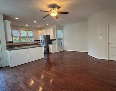 13906 Gothic Drive - Photo Thumbnail 12