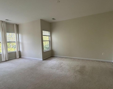 13906 Gothic Drive - Photo Thumbnail 15