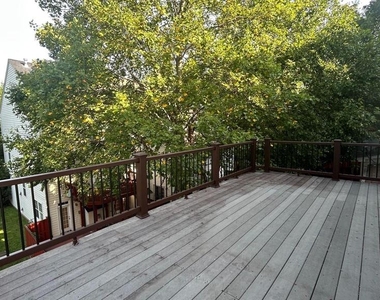 13906 Gothic Drive - Photo Thumbnail 7