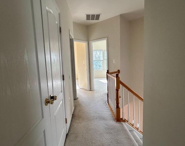 13906 Gothic Drive - Photo Thumbnail 17