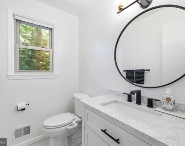 6605 Grey Fox Drive - Photo Thumbnail 21
