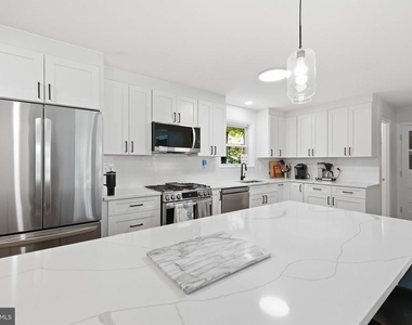 6605 Grey Fox Drive - Photo Thumbnail 14