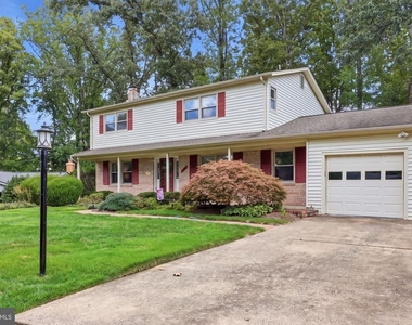 6605 Grey Fox Drive - Photo Thumbnail 2