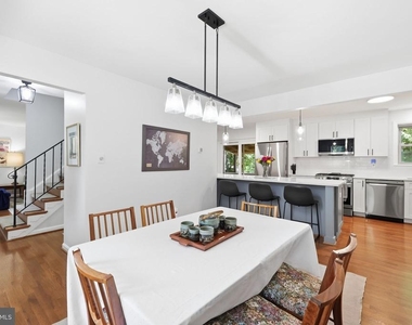 6605 Grey Fox Drive - Photo Thumbnail 17