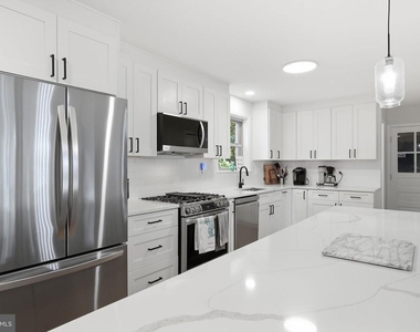 6605 Grey Fox Drive - Photo Thumbnail 15