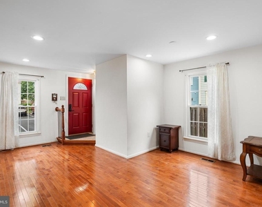 8063 Dulciana Court - Photo Thumbnail 5