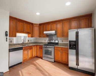 8063 Dulciana Court - Photo Thumbnail 9