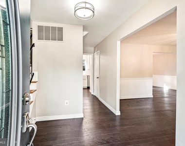 9209 Antelope Place - Photo Thumbnail 1