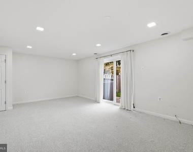 6002 Mardale Lane - Photo Thumbnail 13