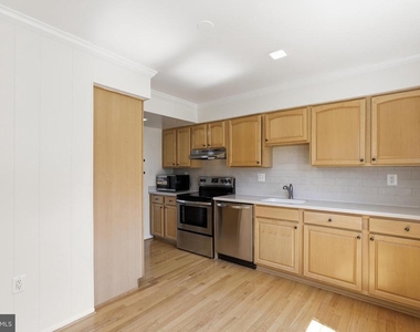 6002 Mardale Lane - Photo Thumbnail 4