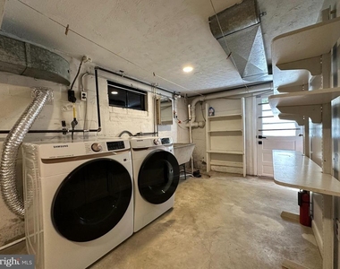3000 James Street - Photo Thumbnail 20