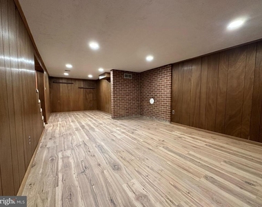 3000 James Street - Photo Thumbnail 16