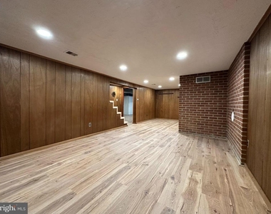 3000 James Street - Photo Thumbnail 15