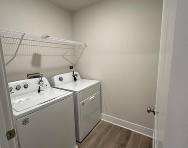 114 Haida Lane - Photo Thumbnail 9