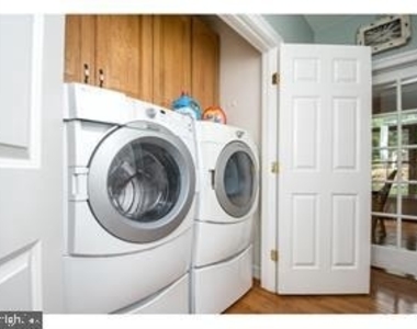 444 Winchester Street - Photo Thumbnail 13