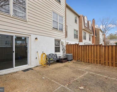 3940 Bradwater Street - Photo Thumbnail 35