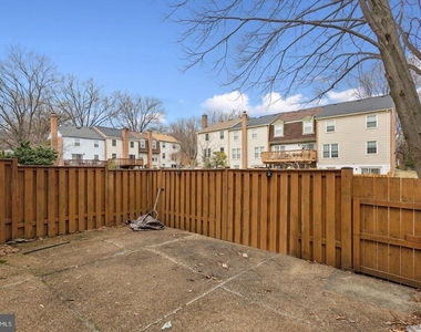 3940 Bradwater Street - Photo Thumbnail 34