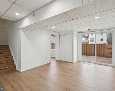 3940 Bradwater Street - Photo Thumbnail 5